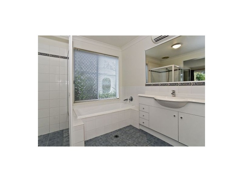 20 Lytham Court, Twin Waters QLD 4564