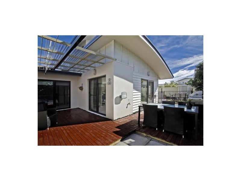 2/4 Hans Boysen Drive, Mudjimba QLD 4564