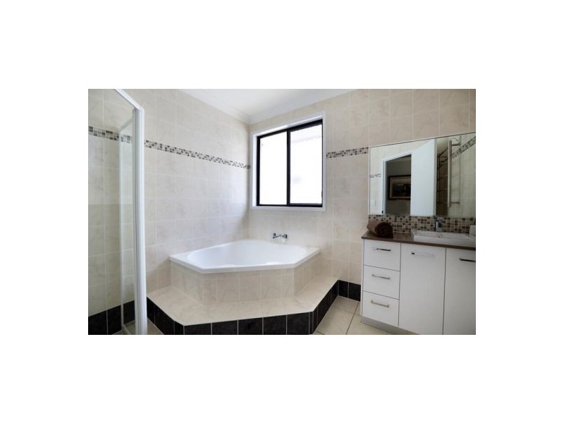 9 Grady Street, Twin Waters QLD 4564