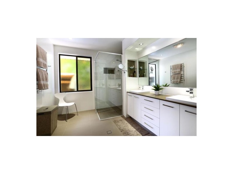 9 Grady Street, Twin Waters QLD 4564