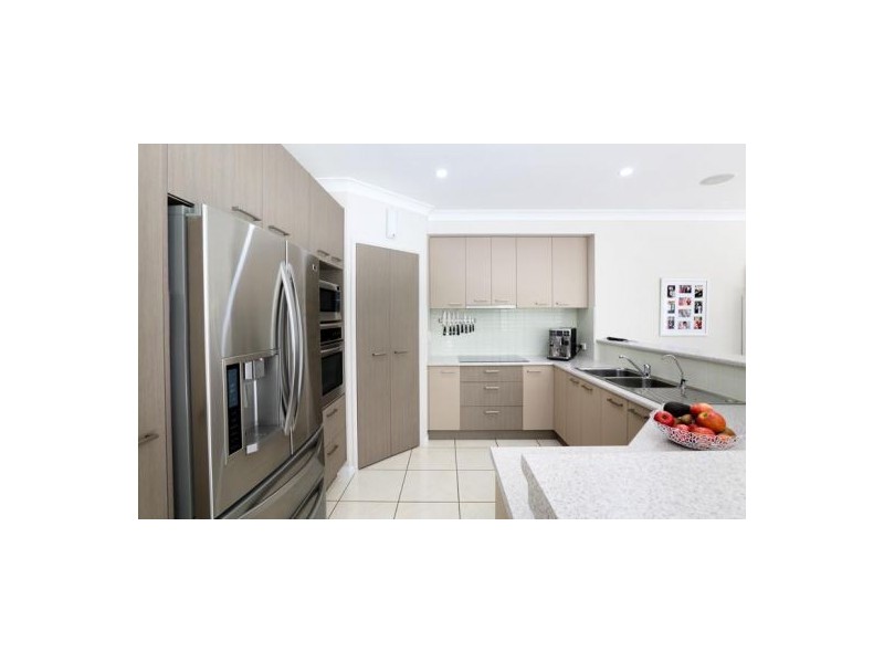 9 Grady Street, Twin Waters QLD 4564