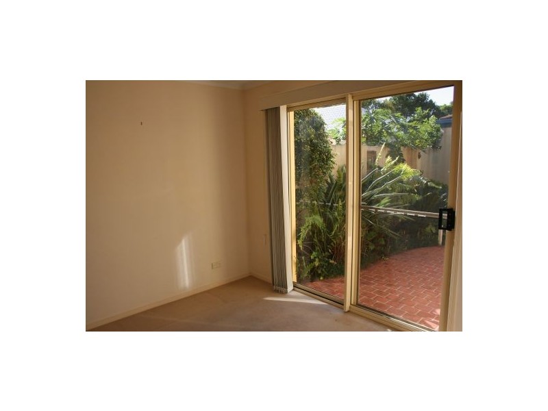 8 Watergum Place, Twin Waters QLD 4564