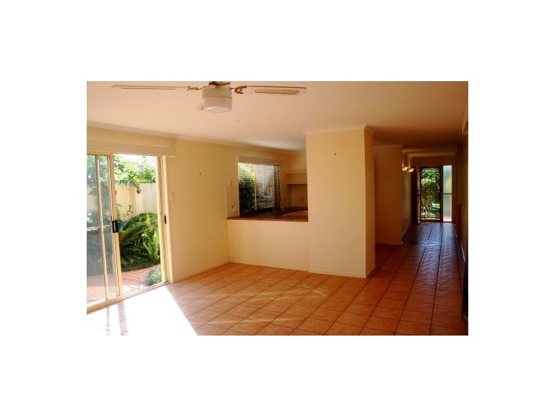 8 Watergum Place, Twin Waters QLD 4564