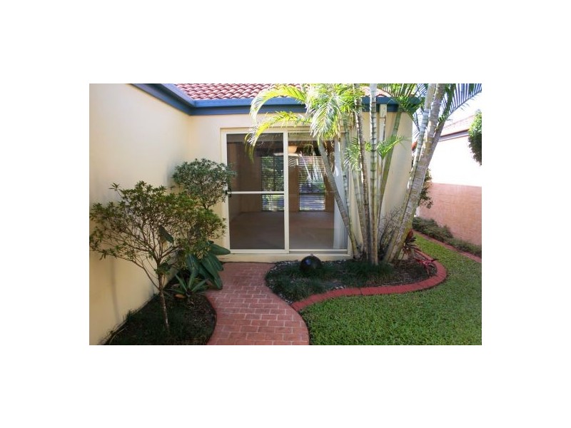 8 Watergum Place, Twin Waters QLD 4564