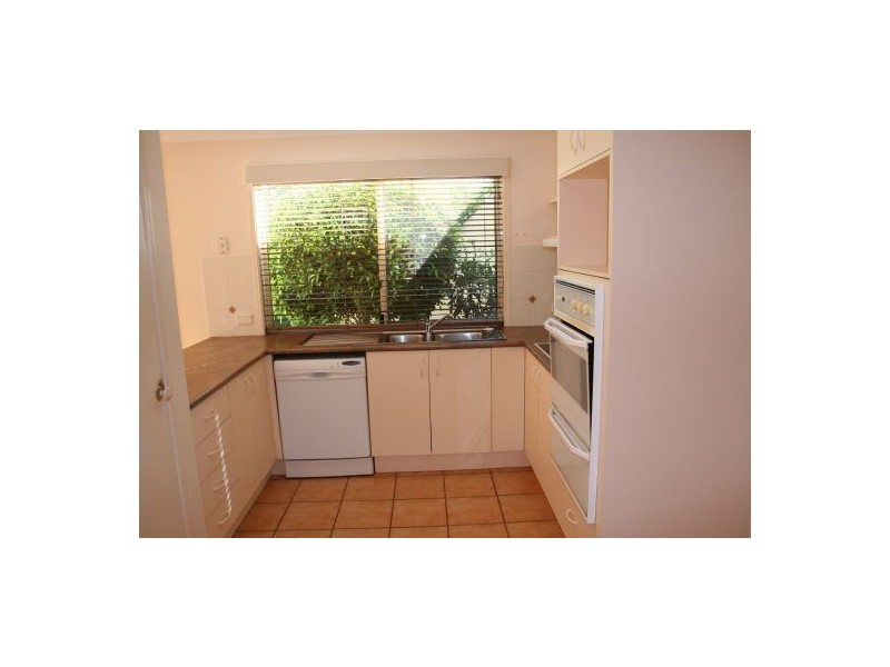 8 Watergum Place, Twin Waters QLD 4564