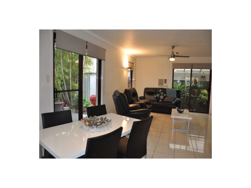 2/7 Lexie Street, Marcoola QLD 4564