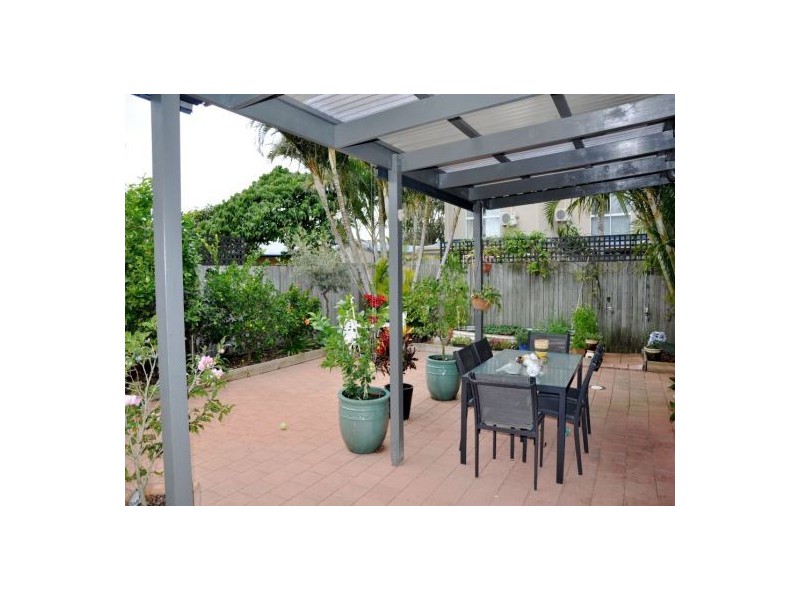 2/7 Lexie Street, Marcoola QLD 4564