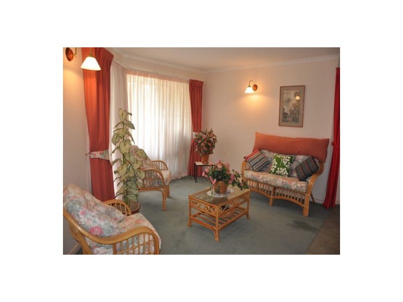 40 Wattlebird Drive, Twin Waters QLD 4564