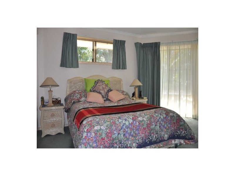 40 Wattlebird Drive, Twin Waters QLD 4564