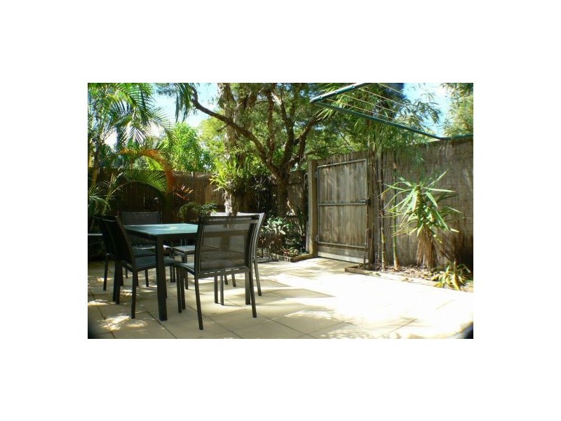 1/7 Namba Street, Pacific Paradise QLD 4564