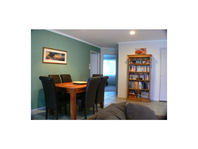 2/3 Boomba Street, Pacific Paradise QLD 4564