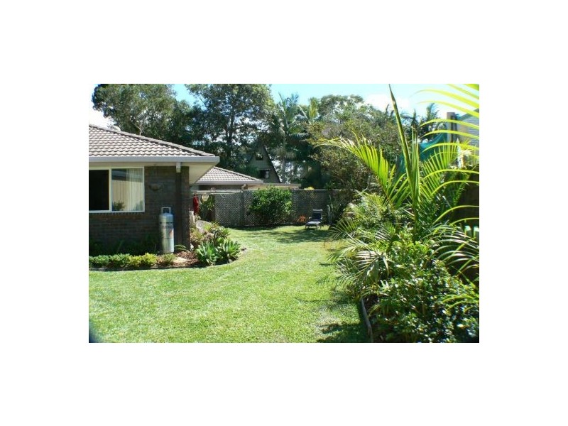 2/3 Boomba Street, Pacific Paradise QLD 4564