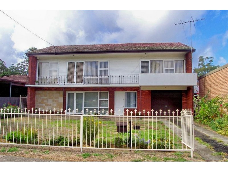 70 Railway Parade, Glenfield NSW 2167