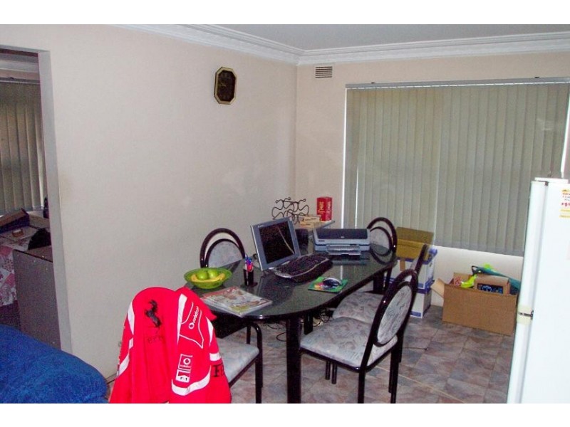 70 Railway Parade, Glenfield NSW 2167