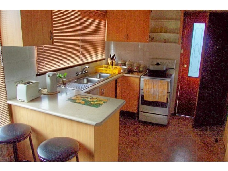 70 Railway Parade, Glenfield NSW 2167