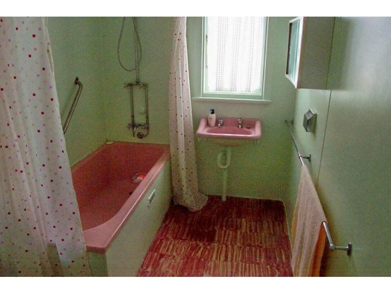 30 Dan Street, Campbelltown NSW 2560