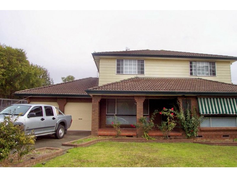 5 boobook Place, Ingleburn NSW 2565