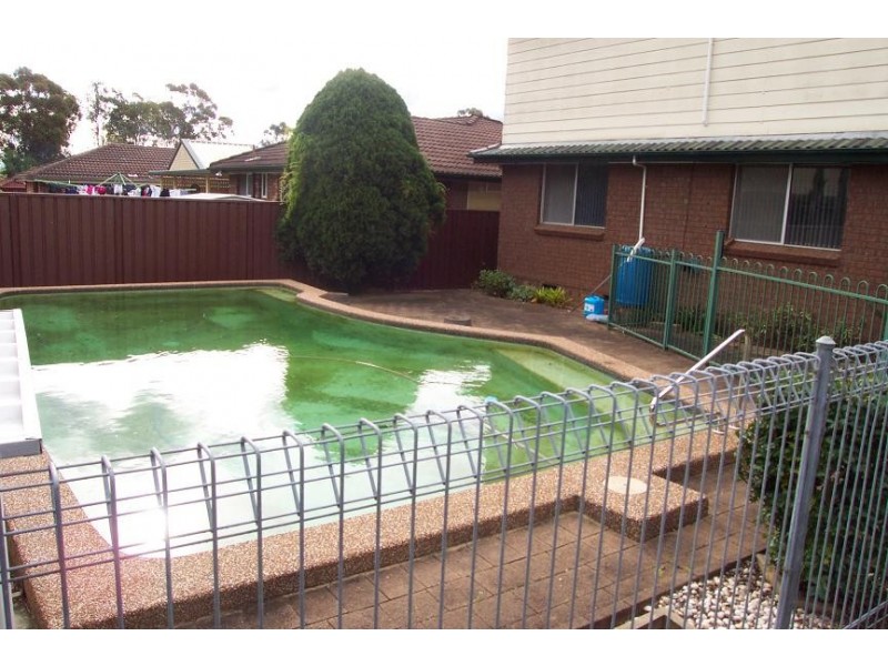 5 boobook Place, Ingleburn NSW 2565