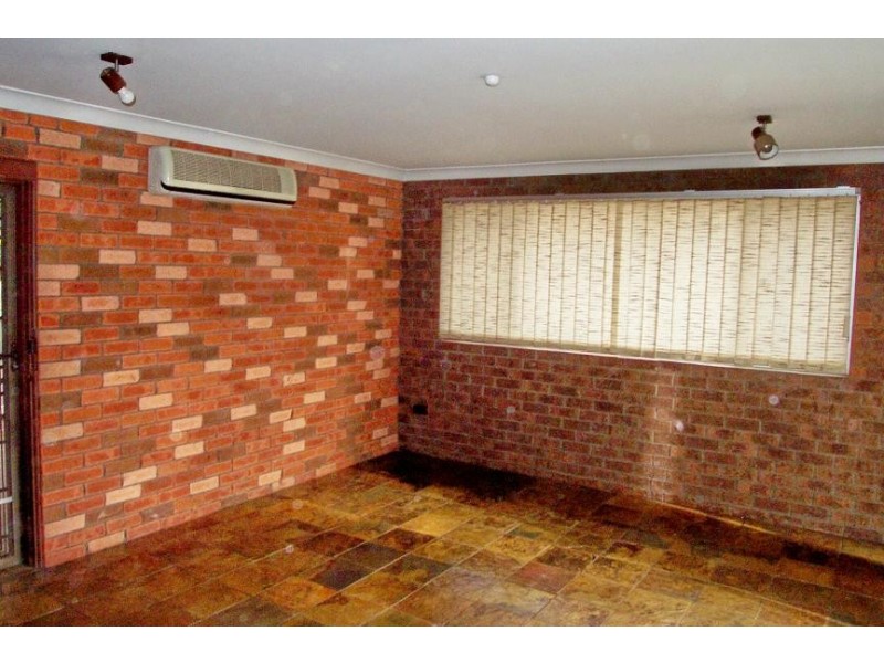 5 boobook Place, Ingleburn NSW 2565