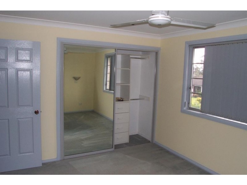 5 boobook Place, Ingleburn NSW 2565