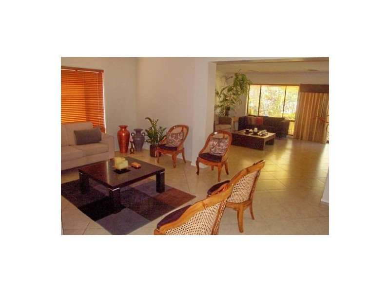 25 Turner Place, Casula NSW 2170