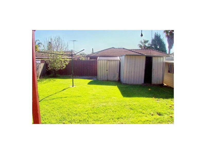 1 Kitson Place, Minto NSW 2566