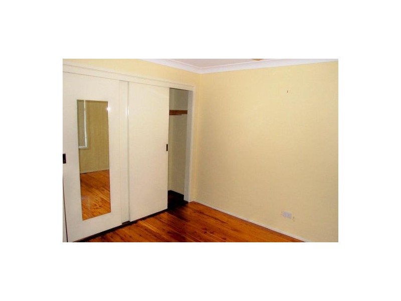 1 Kitson Place, Minto NSW 2566