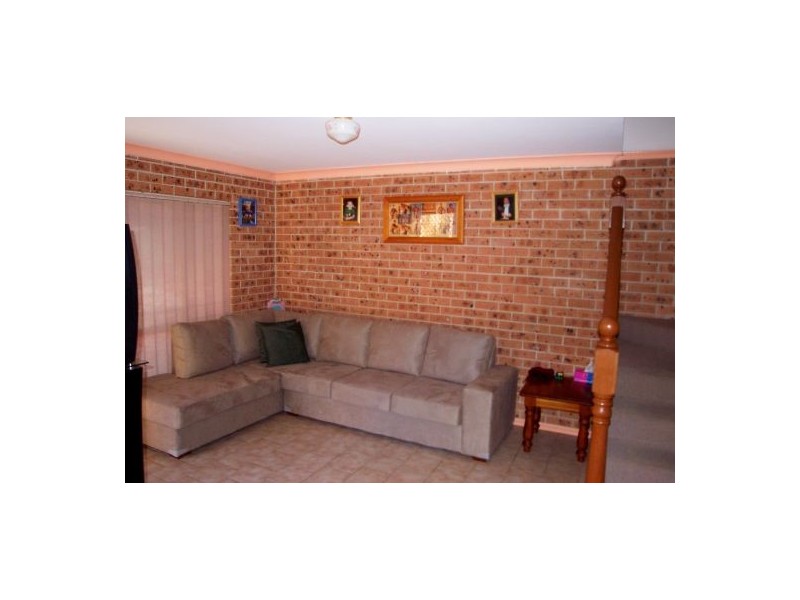 3/17 Third Avenue, Macquarie Fields NSW 2564