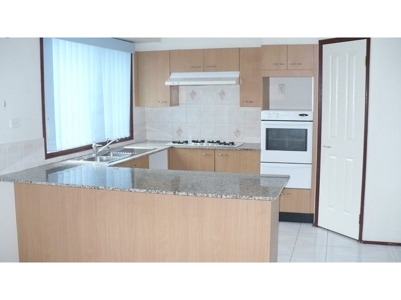 10 Nigel Place, Macquarie Fields NSW 2564