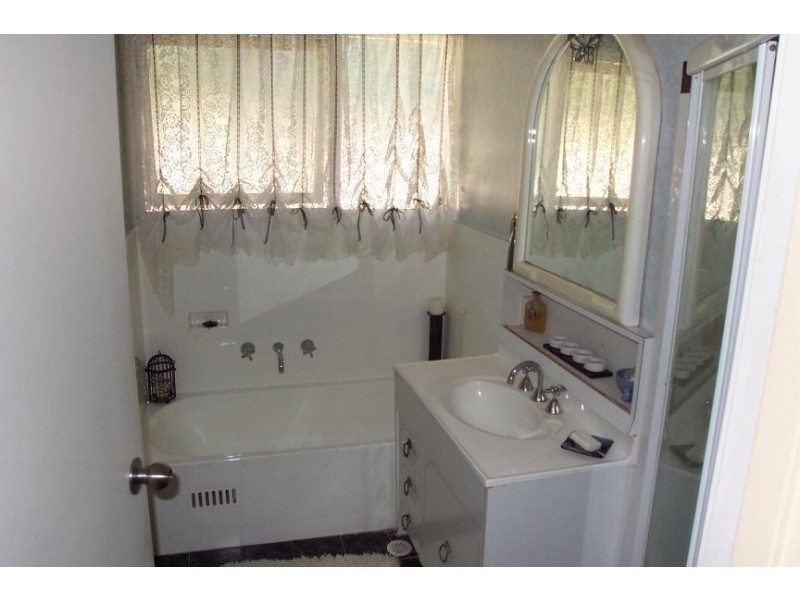 6 Evergreen Terrace, Bradbury NSW 2560