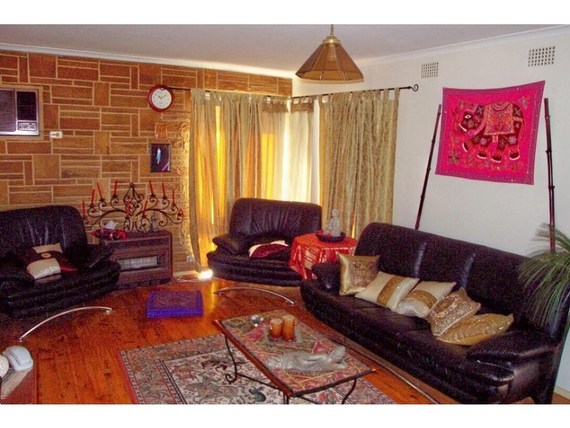 6 Evergreen Terrace, Bradbury NSW 2560