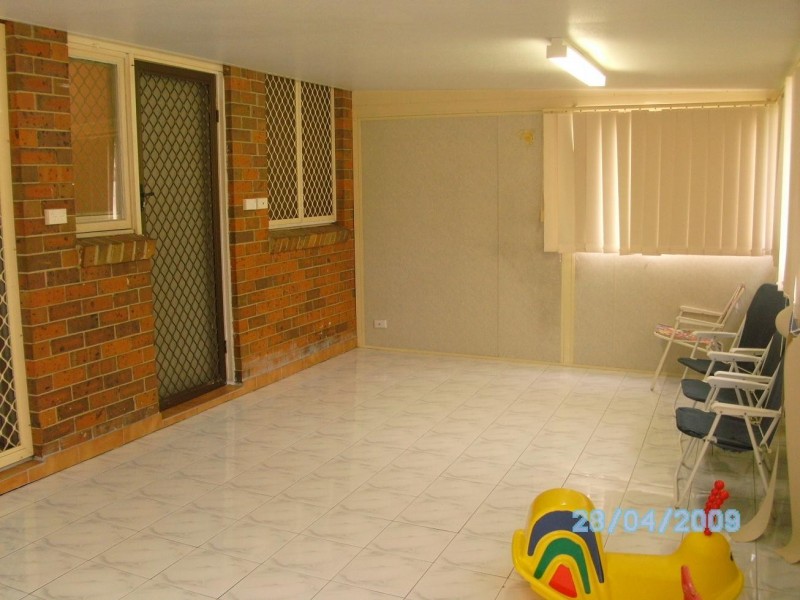 1 Linum Place, Macquarie Fields NSW 2564