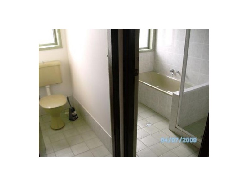 143 Harrow Road, Glenfield NSW 2167