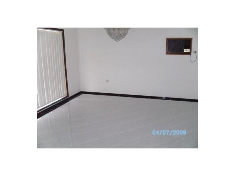143 Harrow Road, Glenfield NSW 2167