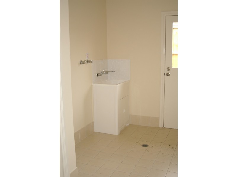 Macquarie Links NSW 2565