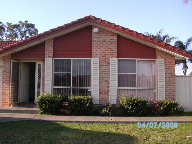 321 Copperfield Drive, Rosemeadow NSW 2560