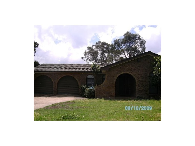 130 Evelyn Street, Macquarie Fields NSW 2564