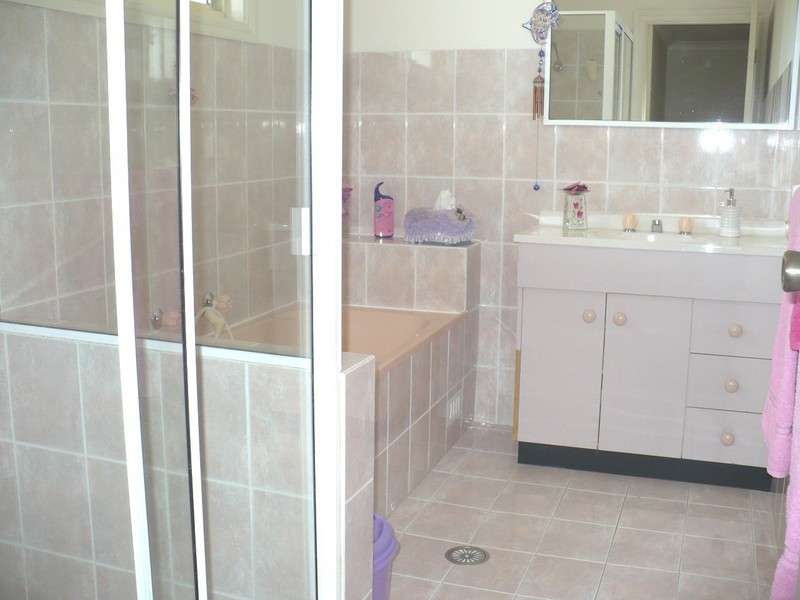 Macquarie Fields NSW 2564