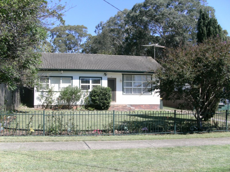 35 Durham Street, Minto NSW 2566