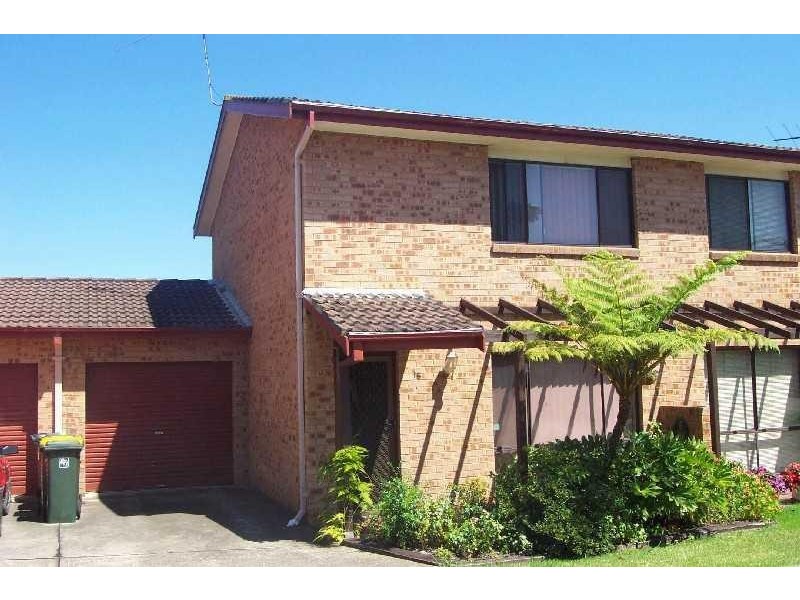 15/3 First Avenue, Macquarie Fields NSW 2564
