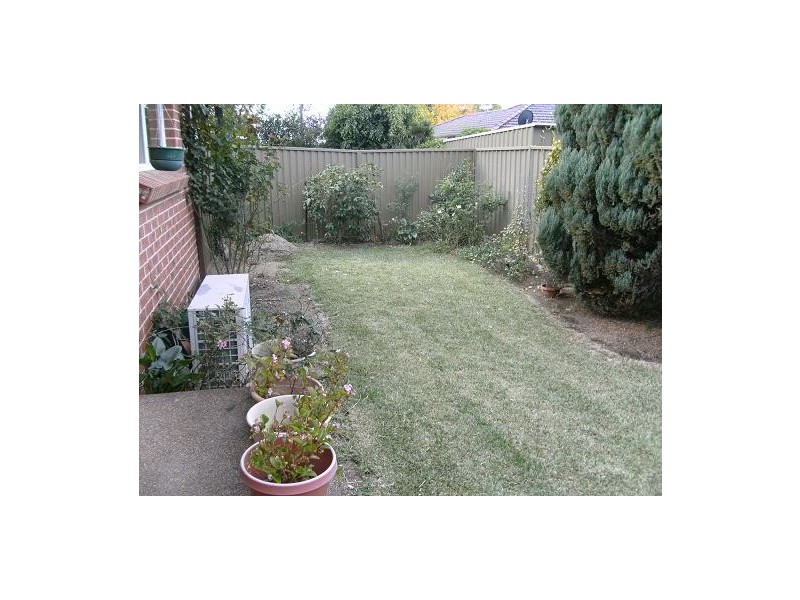 10/6-8 Second Avenue, Macquarie Fields NSW 2564