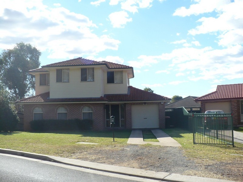 30 Groundsel Avenue, Macquarie Fields NSW 2564