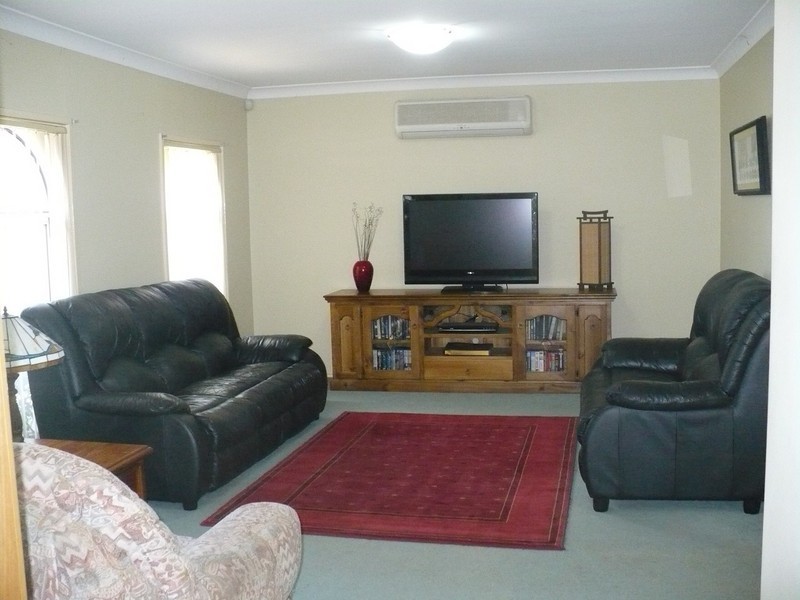 30 Groundsel Avenue, Macquarie Fields NSW 2564