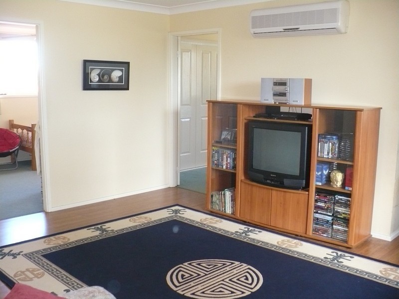 30 Groundsel Avenue, Macquarie Fields NSW 2564