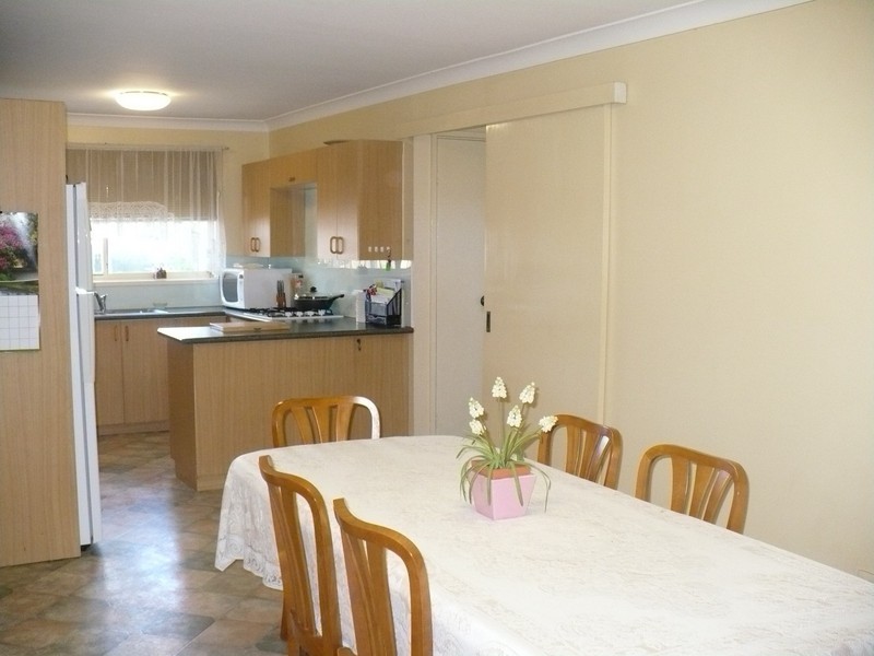 30 Groundsel Avenue, Macquarie Fields NSW 2564