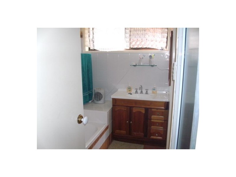 4 Naylor Place, Ingleburn NSW 2565