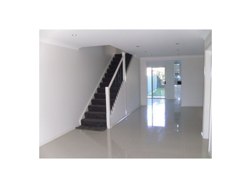 2/122 Ingleburn, Ingleburn NSW 2565