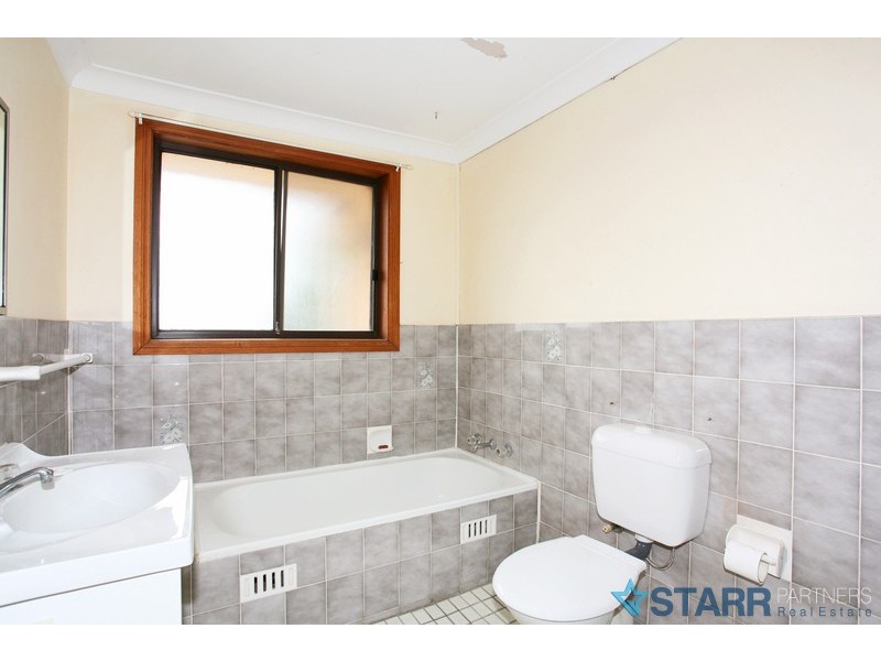 8/92 Minto Road, Minto NSW 2566