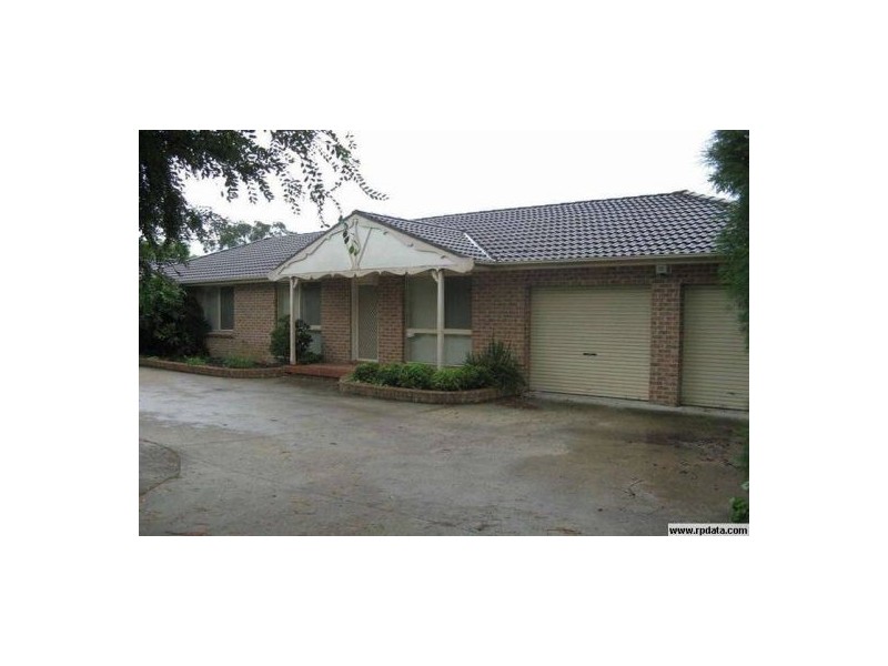 1/8A Atchison Road, Macquarie Fields NSW 2564