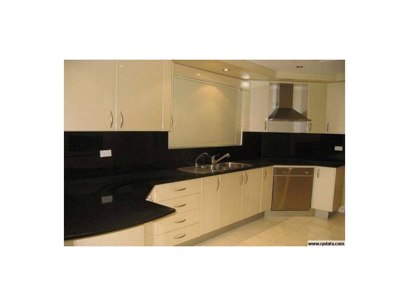 1/8A Atchison Road, Macquarie Fields NSW 2564